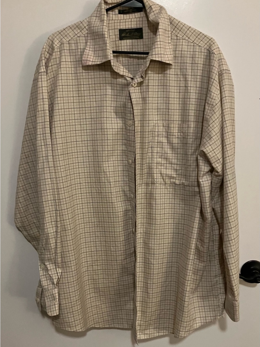 Orvis Men's Beige Grid-Pattern Button-Down Shirt